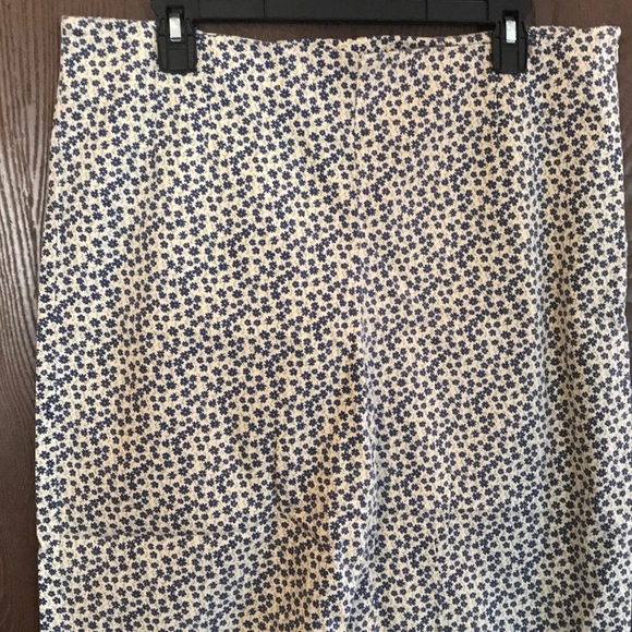 Classic Blues Collection Capris. Size 16 - Picture 2 of 8